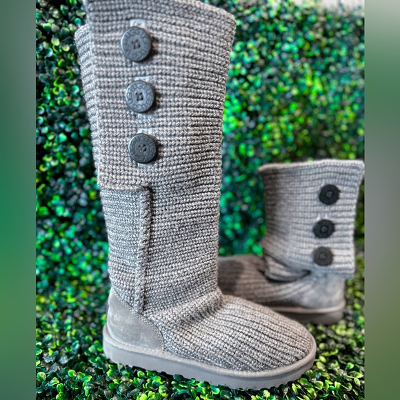 UGG Women’s Classic Cardy Boot 1016555 Charcoal Grey Wool Knit Size 8 - Picture 2 of 6